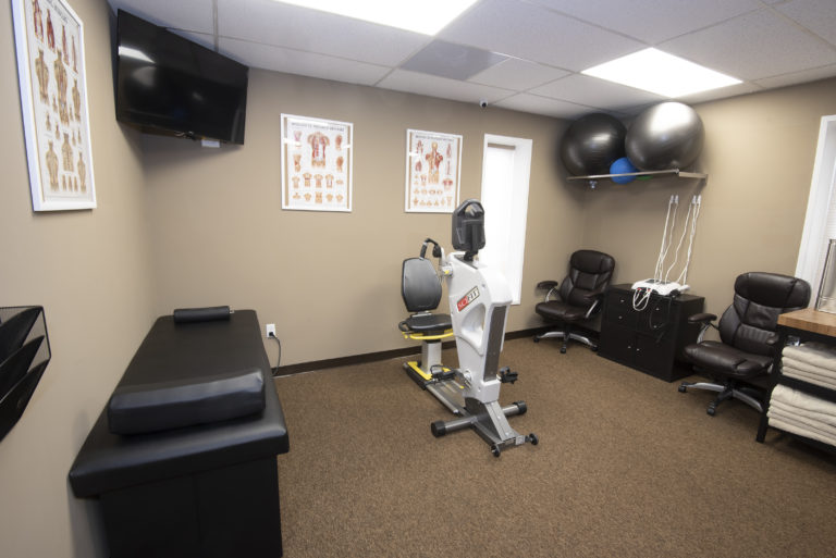 Chiropractic Adjustment Glen Burnie, Maryland - Mid Atlantic Spinal Rehab